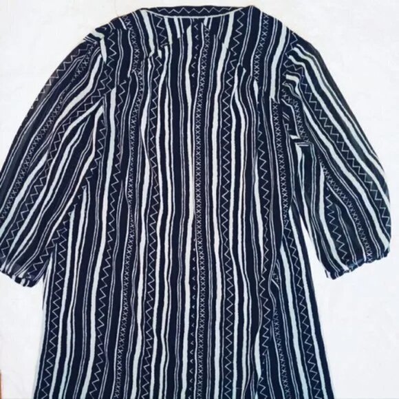 SHEER BLACK AND WHITE 90'S STYLE GEOMETRIC BLOUSE - Picture 5 of 5